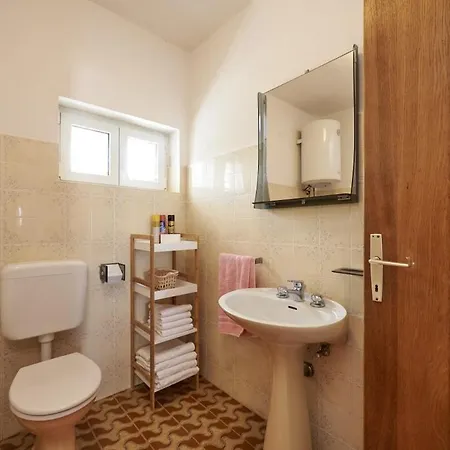 Vjera Apartment *